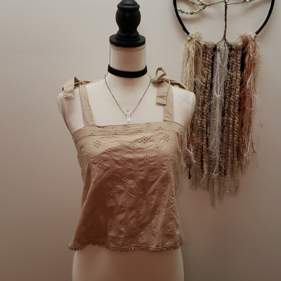 COPY - Nwt Aerie crop top - Picture 2 of 10